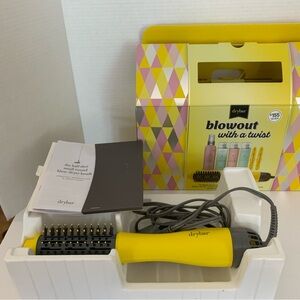 Drybar Half Shot Blowout Blow Dryer Brush -Brush only no products